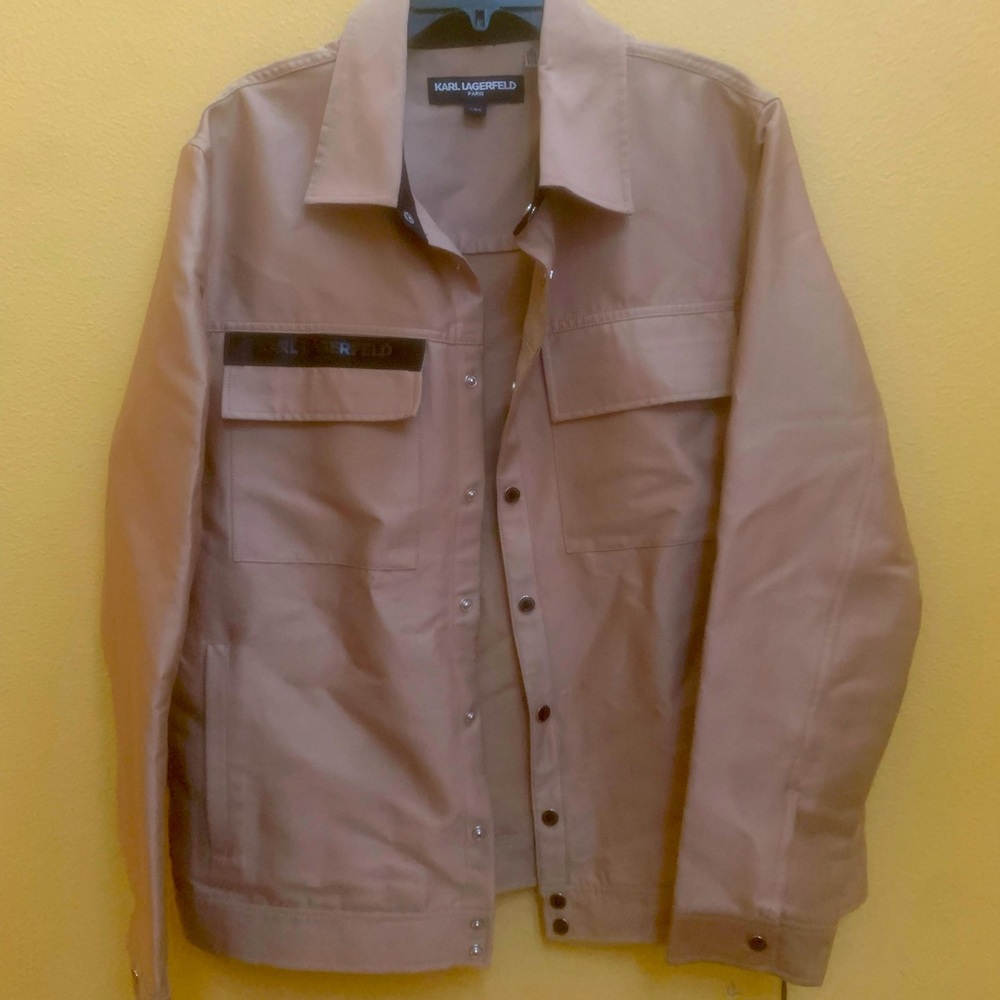 Karl lagerfeld size Large. New without tag